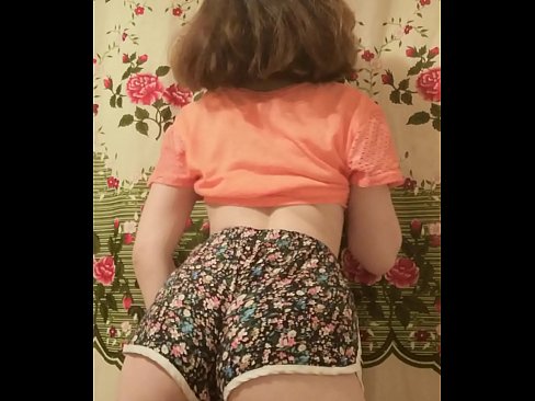 ❤️ Garota jovem e sexy tirando seus shorts da câmera ❤️ Porno real vídeo em nós pt-br.porngifmag-com.ru